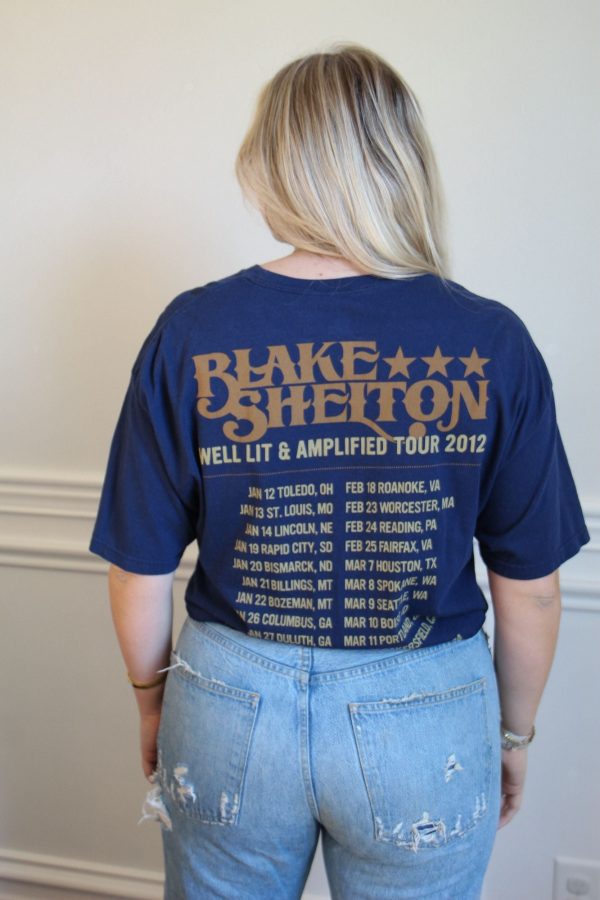 Blake Shelton Chain Middle Crop Online Sale